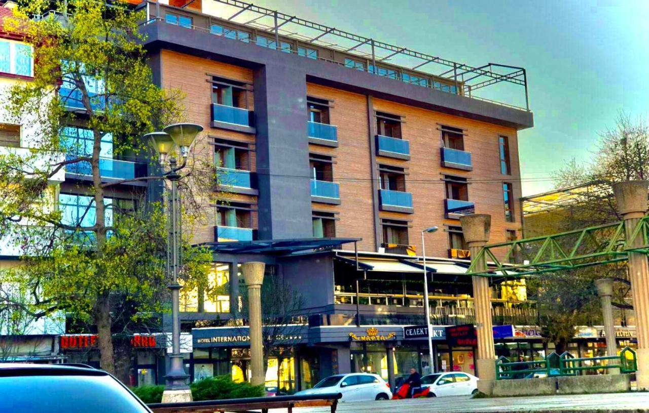 International Palace Велес Экстерьер фото