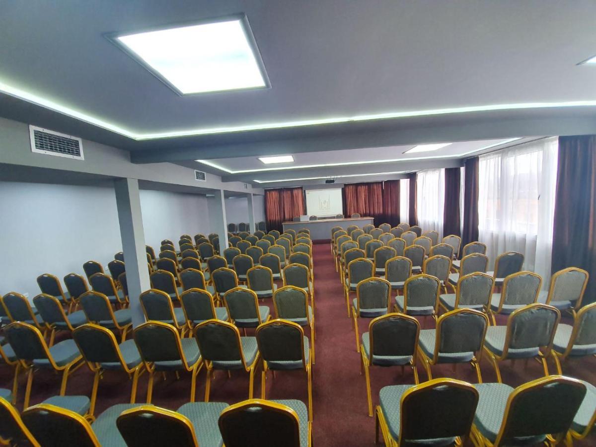 International Palace Велес Экстерьер фото